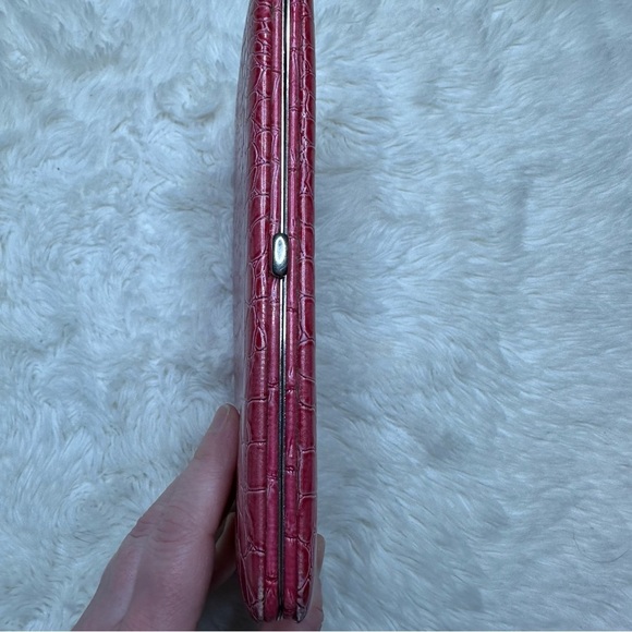 Clutch Wallet Faux Embossed Crocodile Print Pink - Picture 4 of 16